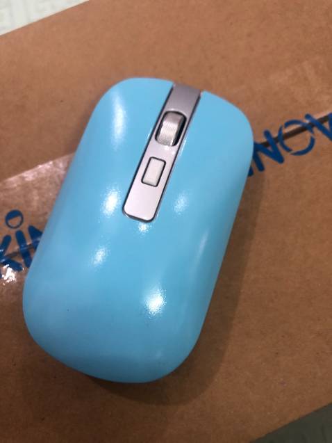 Giao hàng nhanh, nhân viên bên tiki nhiệt tình 
chuột đẹp ưng ý mình khá thích màu này rất đẹp