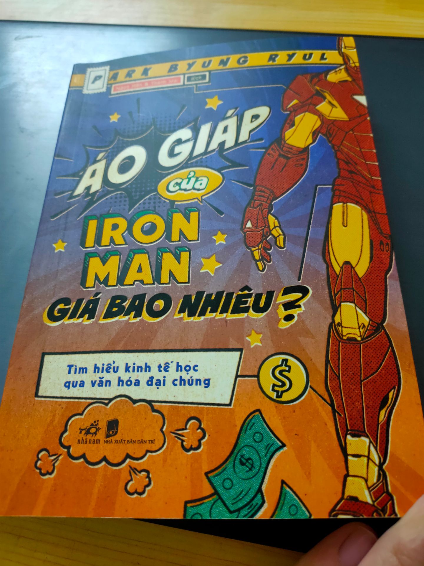 quá ngon, đặt từ chiều t2, báo t4 nhận đc mà sáng t3 đã có sách đọc r ?
tuy nhiên sách vẫn còn nhiều đoạn khá nặng lý thuyết