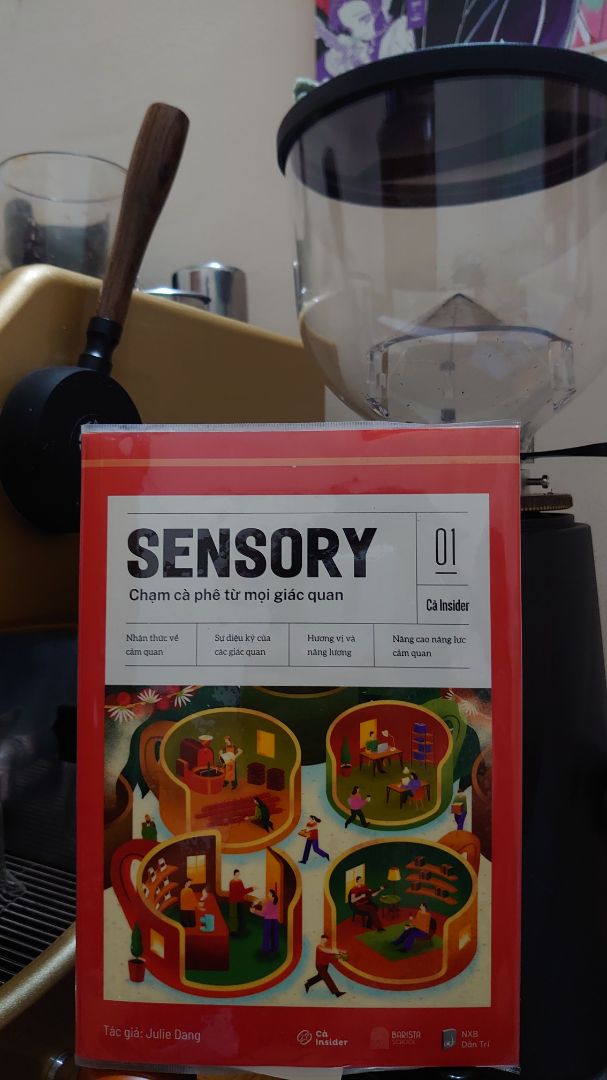 Sách đọc rất dễ hiểu,đủ để người chưa từng biết gì về cupping cafe vẫn hiểu được.
Còn đối với những barista thì quyển sách này thực sự rất đáng đọc. Mở đầu hành trình theo chân tác giả Julie Dang để xem một thế giới quan mới mẻ đã được mở ra từ một ly cafe