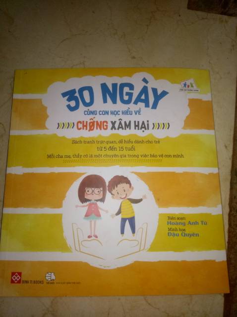 Mỗi gia đình nhỏ nên có 1 cuốn trôi tủ sách,  rất bổ ích