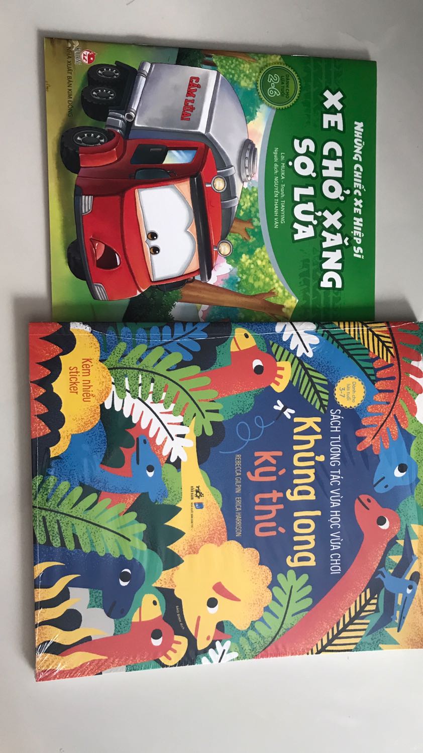 Sách đẹp. Đóng gói cẩn thận. Giao hàng nhanh. Nhưng thiếu của mình 1 quyển, đang chờ giải quyết phía nhà sách và Tiki