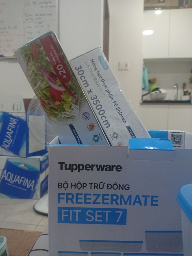 Hàng được giao nhanh, đóng gói kĩ, mình chưa xài thử nên chưa biết chất lượng thế nào.
Tặng shop 5 sao làm động lực nhé ?