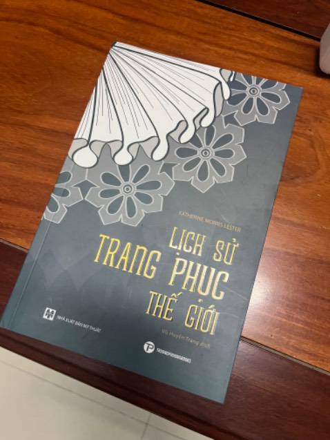 Giao đúng hẹn, đóng gói cẩn thận, chất lượng sách tốt, nội dung chưa đọc hết.