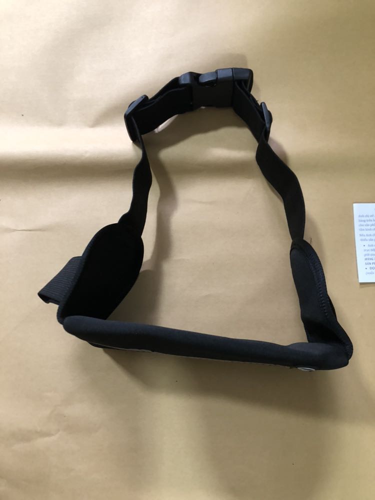 Mình nhận đc hàng r, sp y như quảng luôn ưng hết cả mình 
Mua về đeo đi chạy bộ đựng điện thoại tai nghe tiện lắm ý cần là lôi ra chạy mãi ko bị rơi hay thế chứ 🤣
Tiki giao hàng thì siêu nhanh mới sáng htrc đặt hsau đã nhận đc hàng r. Đã v a ship còn nhiệt tình hỏi thăm cả sức khoẻ nhà mình chứ 🤣
Nhắn tin cho shop để hỏi về sp thì sp tư vấn quá nhiệt tình, nên mua nha cả nhà 🥳