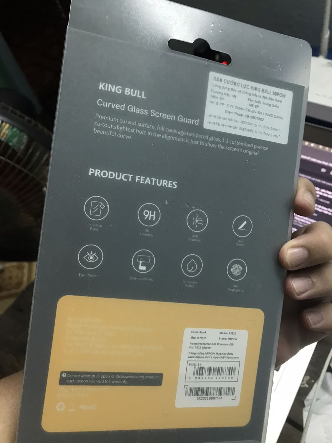 Chất lượng miếng dán tốt, dán lên máy như không dán nhìn cực đẹp. Tuyệt vời