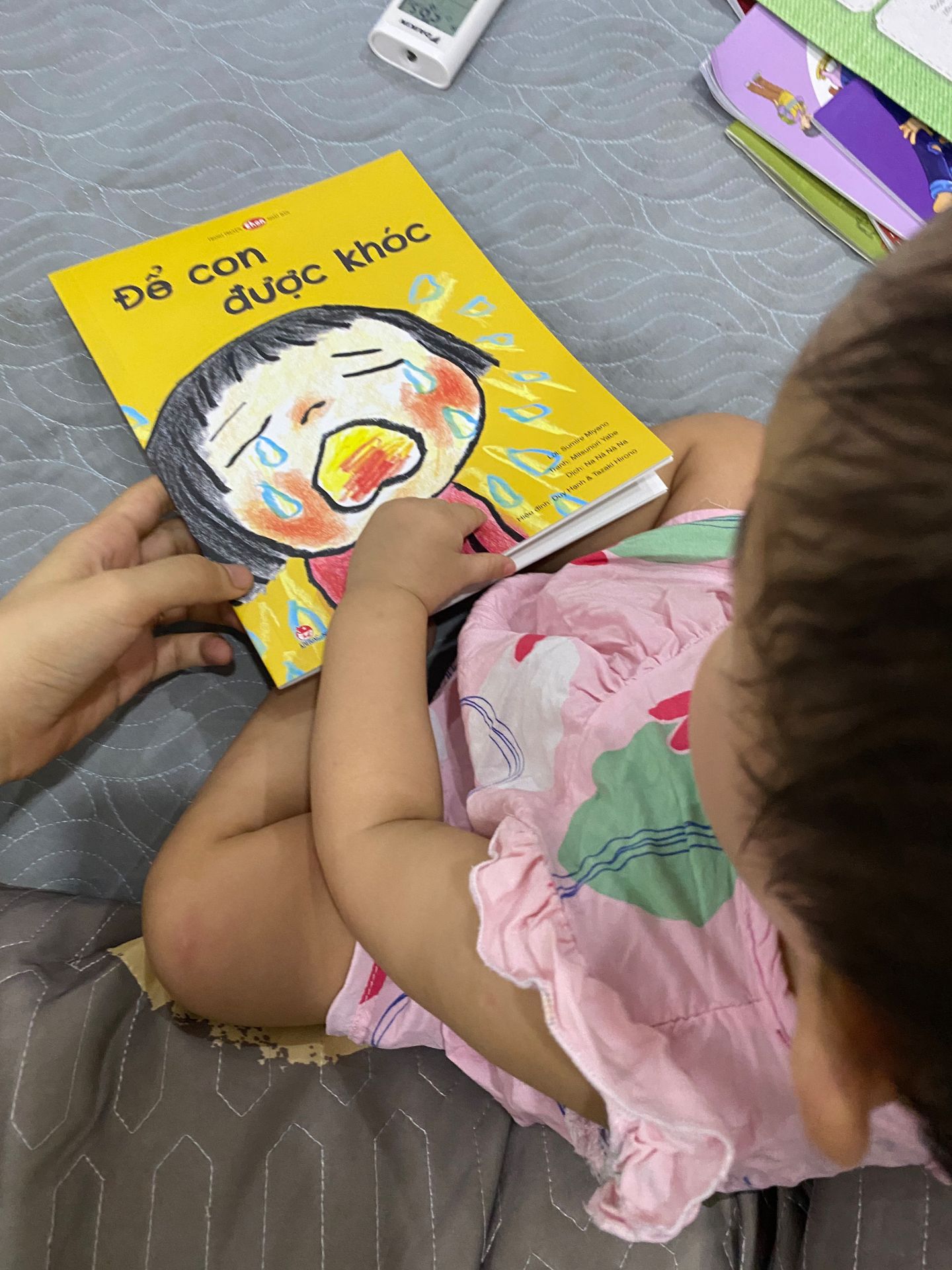 nội dung sách hay, đáng yêu thu hút các bé. con mk 1 tuổi đọc cũng dễ hiểu và rất hợp tác. về ehon thì mình thấy mogu là sách chuẩn nhất
