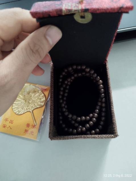 Hộp đẹp, dây ổn. Giao hàng nhanh
Tay đeo hơi rộng