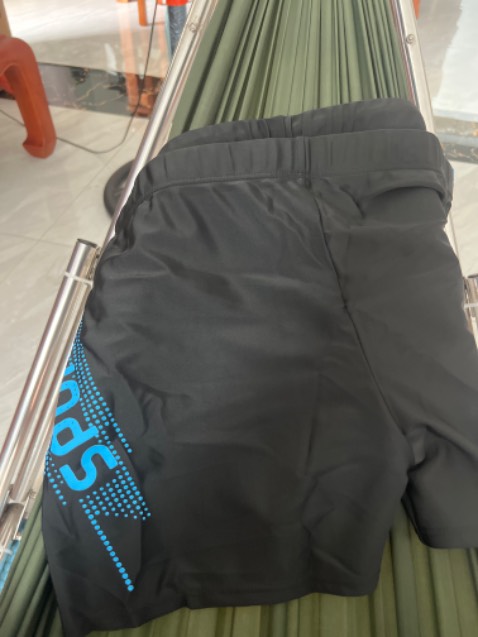 Quần vải dày dặn, mặc thích lắm, giá lại rẻ rất hợp lý rất nên mua