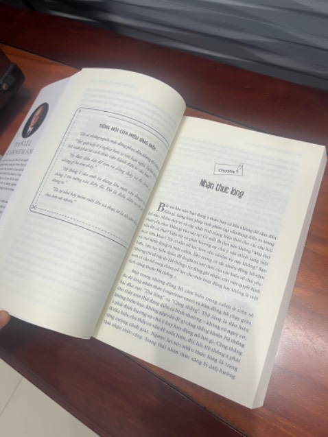 Giao nhanh hơn 1 ngày, đóng gói kỹ, sách đẹp,chất lượng, nội dung chưa đọc hết, nhưng cũng hơi trừu tượng.