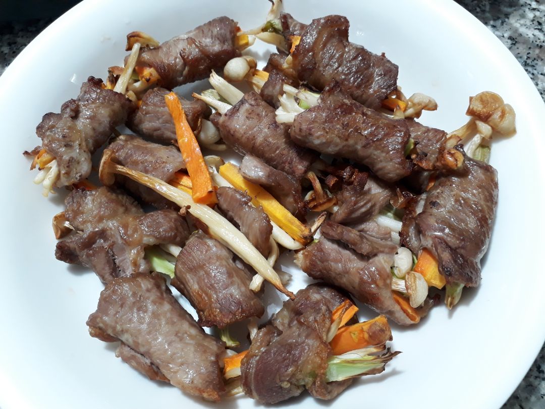 Từ lúc nhận máy ngày nào mình cũng nấu ^o^. Nồi đẹp. chạy rất êm. nhiệt tỏa đều. món ăn ngon hơn so với mình nấu bt. Nói chung nồi chiên rất tiện dụng. nếu mú sớm hơn thì mình đã đỡ mệt hơn trong việc nấu nướng rồi. 5 sao nhé!^^