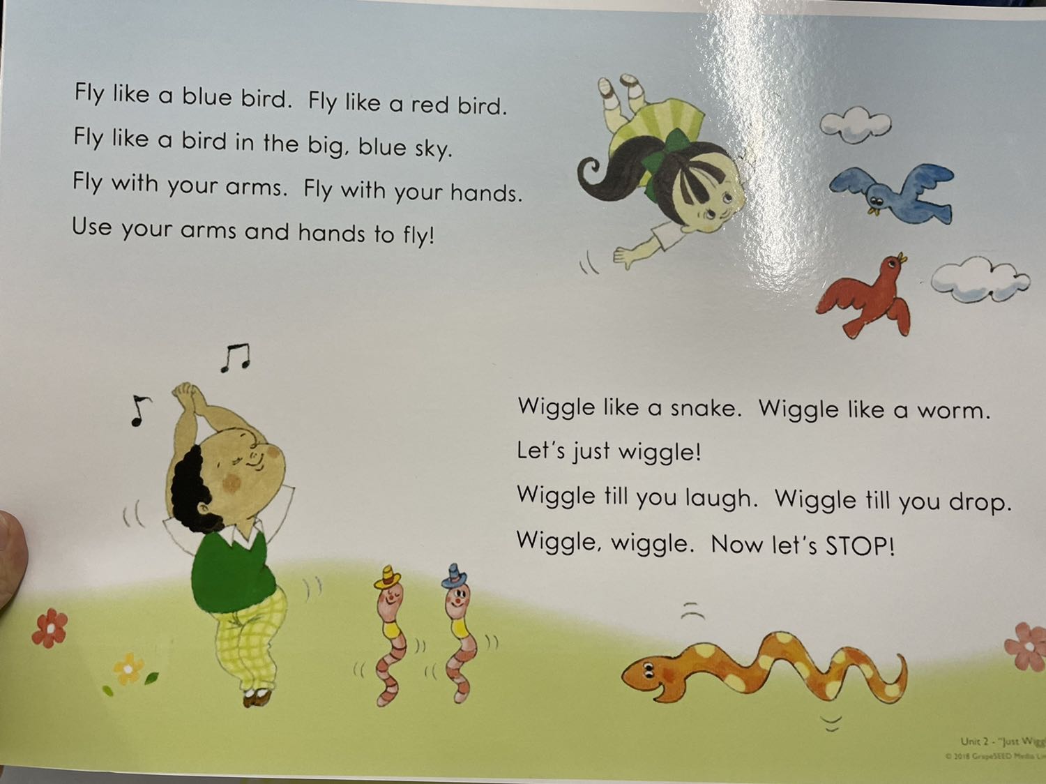 Sách giáo đúng, nhanh. Hình ảnh chất lượng in tốt. Rất tiện lợi cho việc ôn tập từ vựng.
