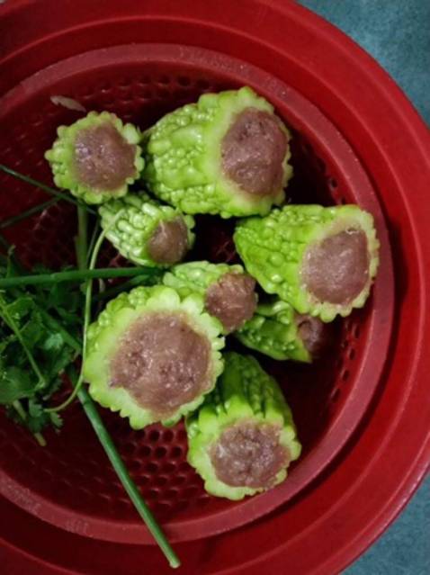 Xay thịt nạc và hành tím rất là ok luôn trong vòng 30s đã có được thành quả ngoài mong đợi