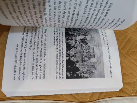 Giao hàng nhanh chóng, đóng gói kĩ lưỡng.
Nội dung sách hay, góc nhìn khác về lịch sử trên 1 loại gia vị quan trọng bậc nhất loài người.
In ấn tốt, hình ảnh rõ nét, giấy đẹp.