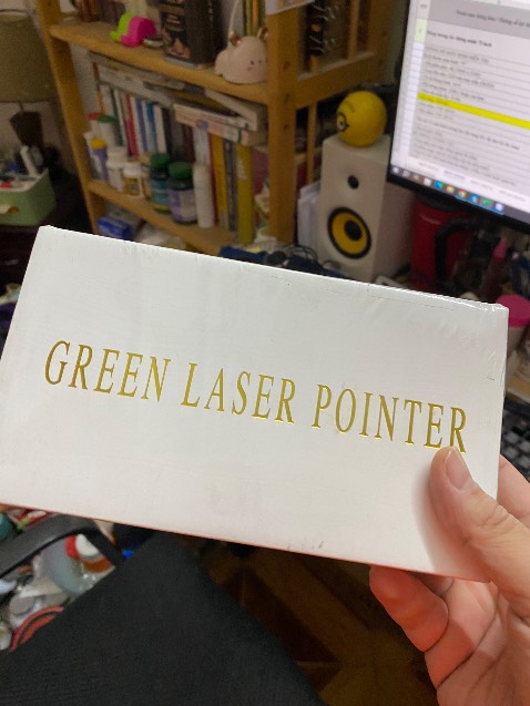 Đầy đủ pin. Nguyên seal. Bật là sáng đèn luôn. Chiếu sáng xa.