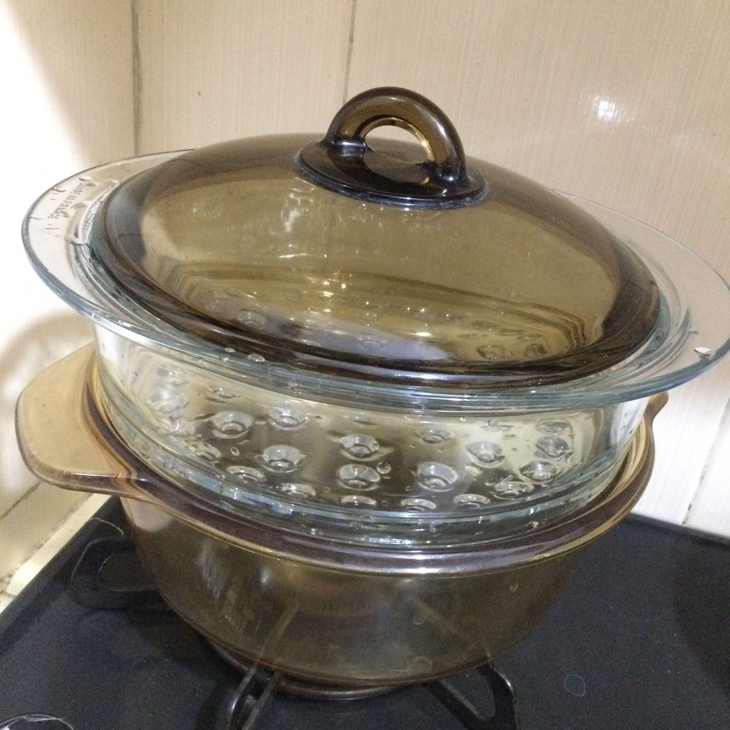 Xửng dày dặn, vừa như in nồi thuỷ tinh luminarc của mình luôn. Chưa dùng nên k biết có tốt xấu ntn, tổng quan về giá tiền và chất lượng sản phẩm thì thấy hoàn toàn hài lòng