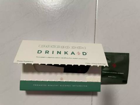 Sản phẩm bao bì đóng gói rất đẹp, viên thuốc rất dễ uống mang đi cũng tiện, mình hay đi tiệc tùng nên đem theo này tiện hơn so với các chai