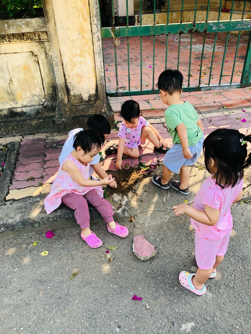 sách hay ho lắm, chắc bọn nhỏ thích lắm đây, nói chung với giá sale này thì hời quá rồi