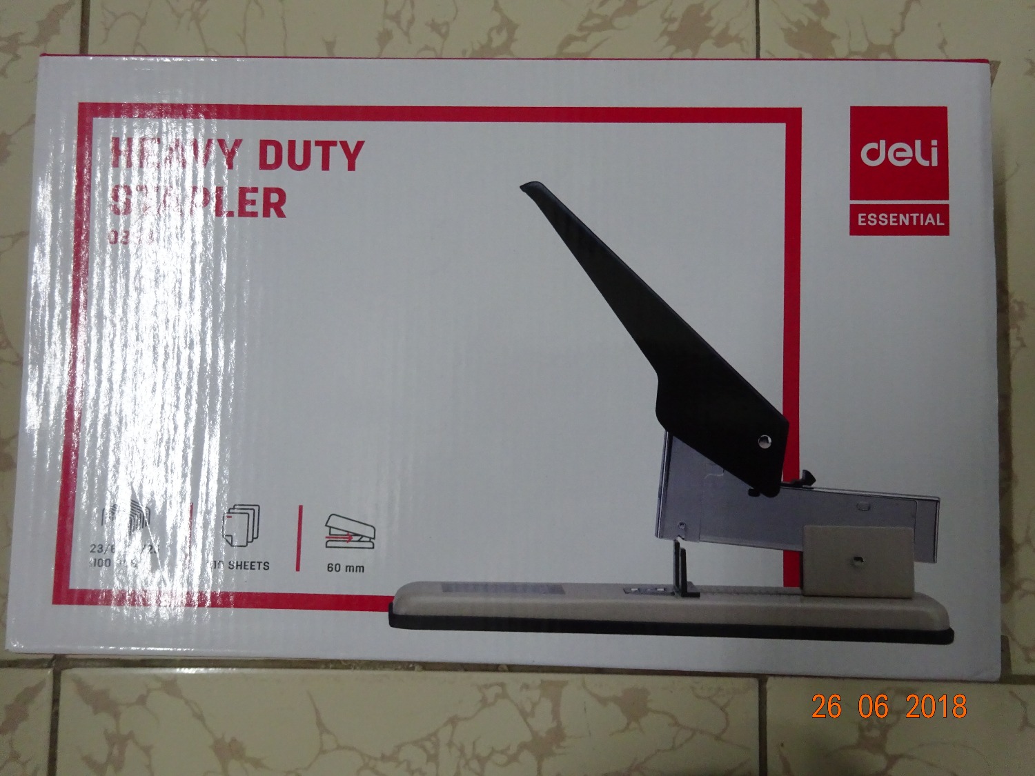 Tôi vừa nhận được một sản phẩm tuyệt vời, mới toanh, không tì vết. Thật đáng đồng tiền.
Bấm kim hoạt động rất tốt, bấm nhẹ nhàng, không tốn sức phải đè ấn. 
Tôi cũng cảm ơn đội ngủ TiKi, làm việc có trách nhiệm, có tâm huyết. Sẳn sàng, luôn bên cạnh khách hàng, luôn đáp ứng yêu cầu khi cần thiết. 
Cảm  ơn các bạn rất nhiều.