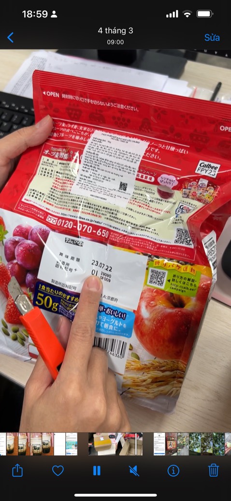 Shop giao sp hết hạn. Liên hệ thì sdt không thật. Chat shop thì ko phản hồi khách hàng. Quá tệ….