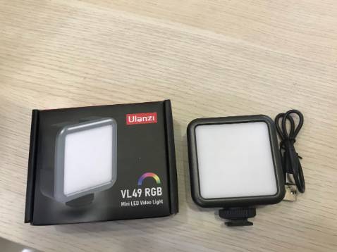 Đèn vô cùng nhỏ gọn, nguyên hộp, đã *** thử mình khá thích, có nhiều màu để chọn nha, mình sẽ để chỗ bàn học, 5 sao nha!