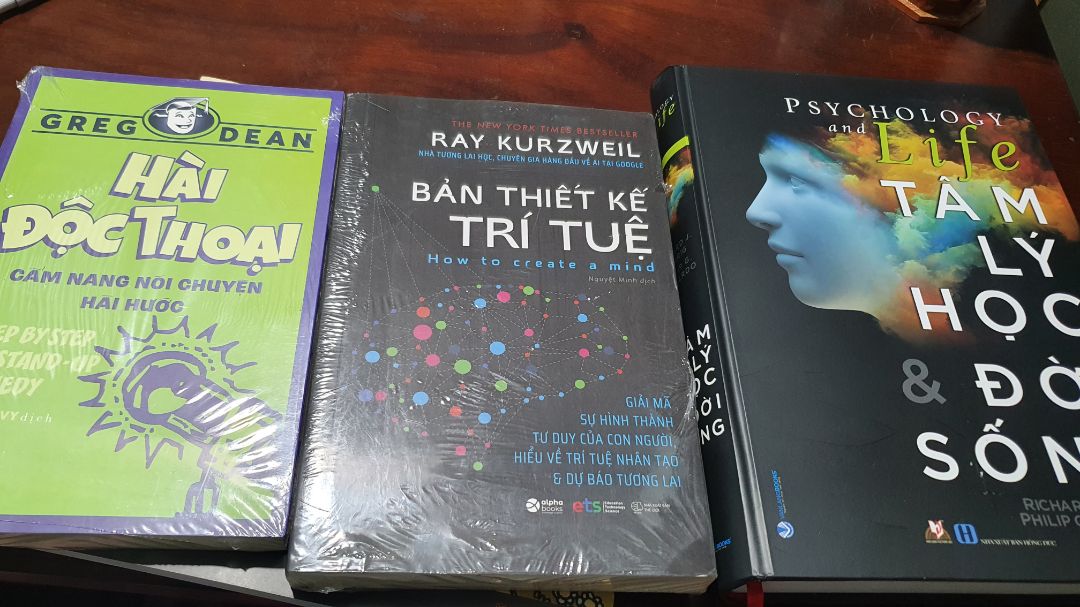 Sách mới không nỡ khui, do dịch bệnh nên giao hàng trễ hơn dự kiến một hôm!