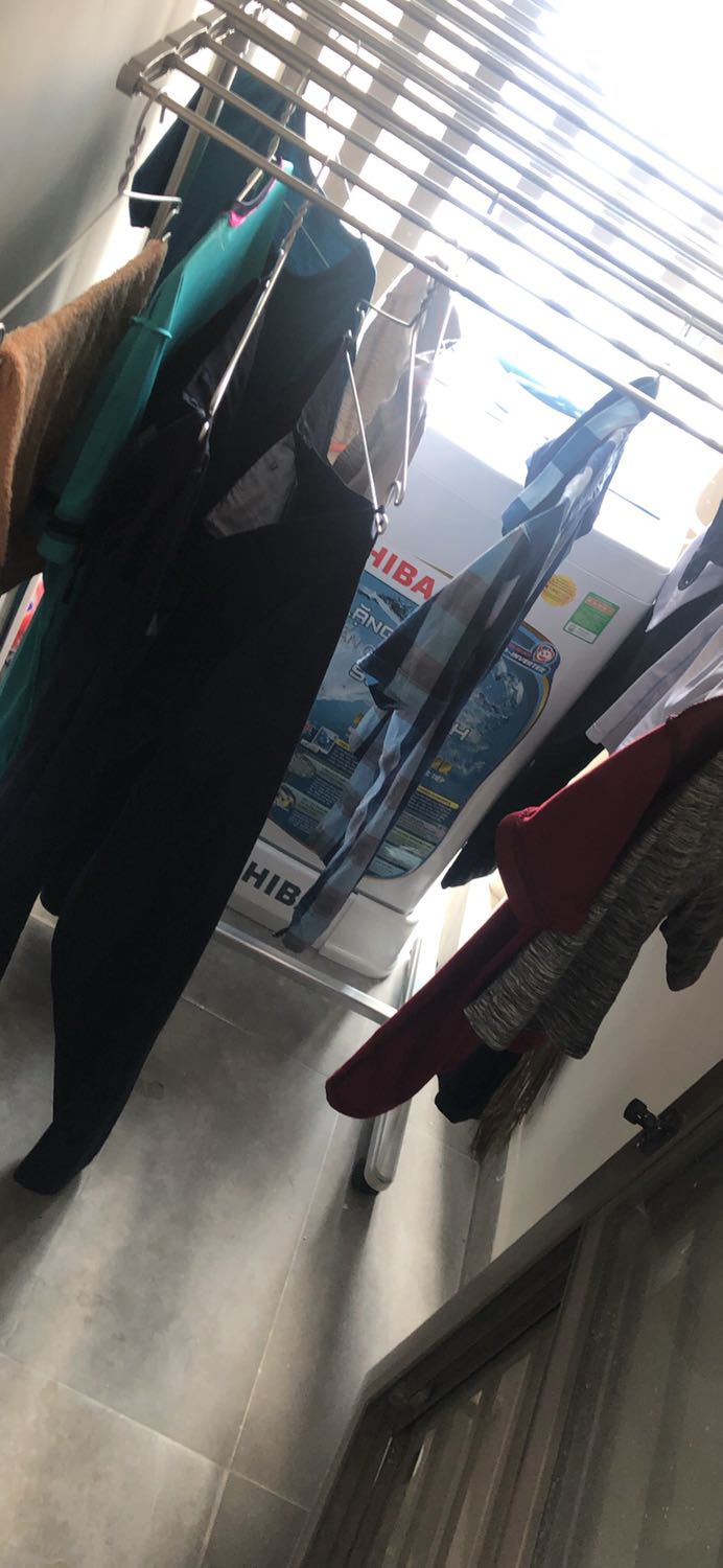 Giao hàng nhanh, gọn, ráp dễ, cảm giác hơi mong manh xíu