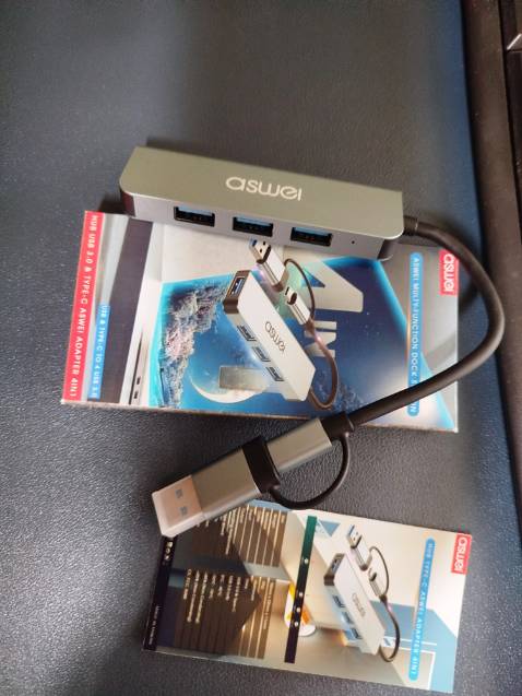 Vỏ nhôm chắc chắn, tốc độ truyền nhanh và ổn định.
Hub ASWEI có 2 đầu vào là USB và Type-C chuyển đổi 2 trong 1 rất tiện.
Nhỏ gọn, dễ sử dụng, độ hoàn thiện sản phẩm cao.
Thời gian sử dụng lâu, sản phẩm rất mát.
Giao hàng nhanh.Đóng gói cẩn thận.
Mình rất hài lòng về sản phẩm hub 4in1 này.Giá thành quá hợp lý. Nên dùng.