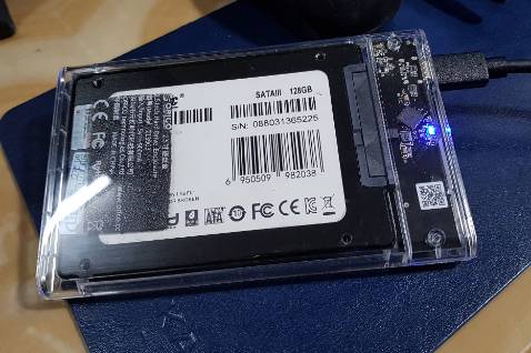 Đã dùng thử, kết nối với cả điện thoại và PC. Tốc độ thì còn tùy vào ổ cứng cũng như kiểu file cần coppy và đọc file như thế nào ... nhưng khá ok . Sản phẩm đúng như mô tả.