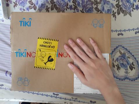 Hàng cứng cáp, được đóng gói cẩn thận. Âm thanh rõ, nghe ổn. Mic tương đối nhạy. Đèn LED nhìn vui mắt.