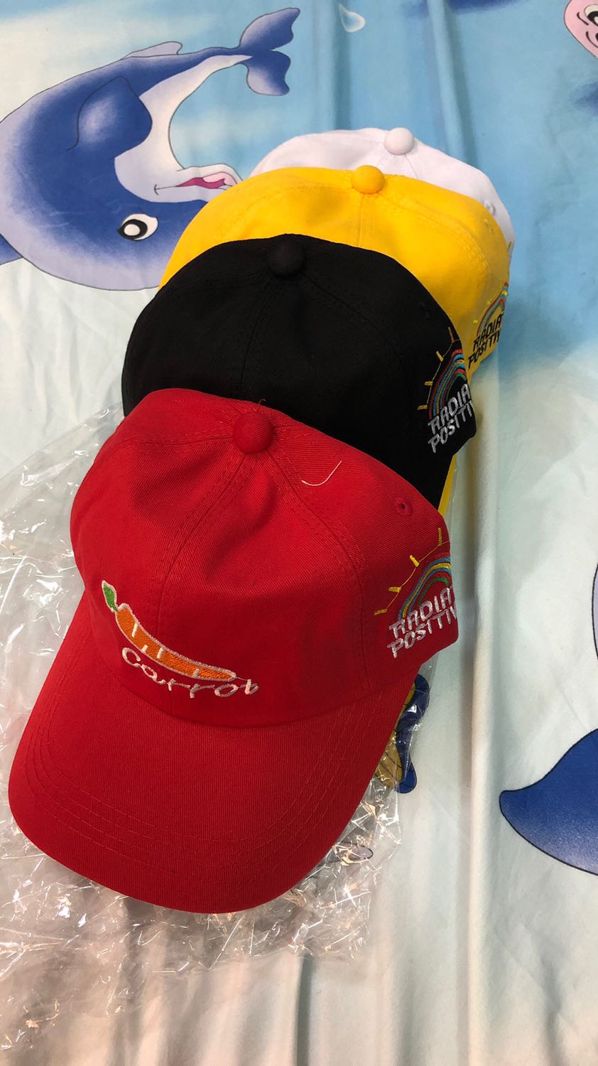 Nón đội rất đẹp dùng cho cả ông bà và cháu, mình đã mua đủ loại màu, giá lại rẻ nữa nên rất Ok.