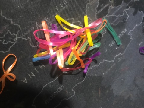 Shop giao nhanh, thun đẹp và nhiều màu, chắc chắn nữa, 50g mà được rất nhiều luôn đó mn
Nên mua ạ