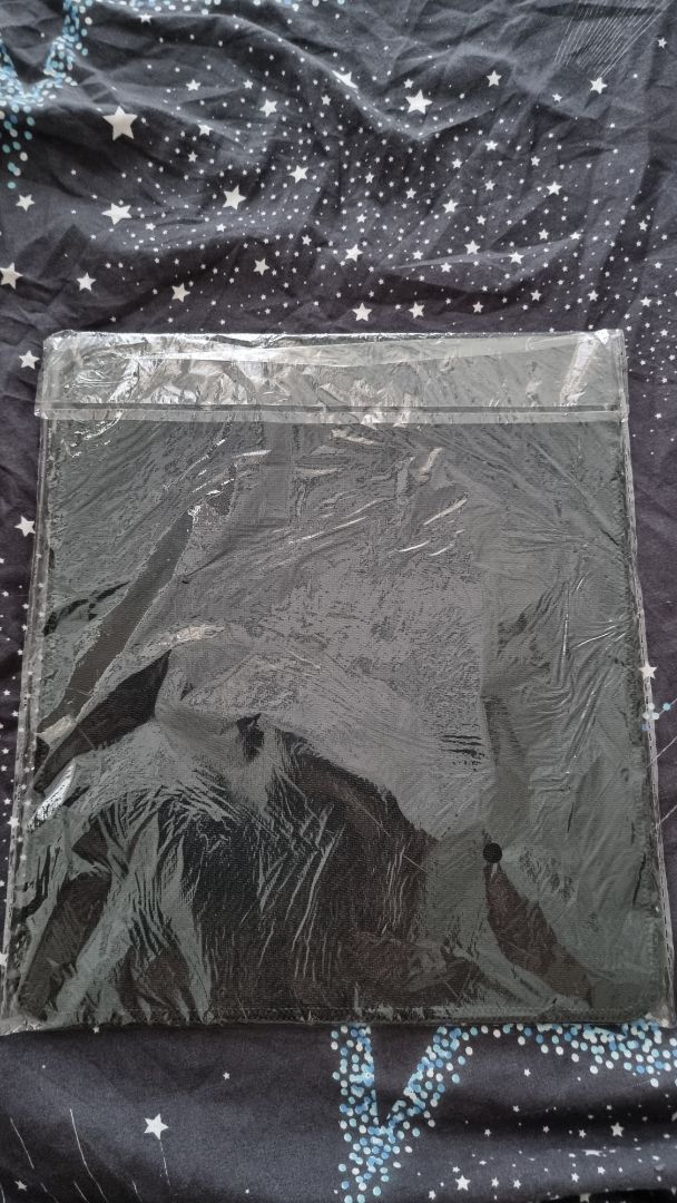 giao hàng rất nhanh đống gói cẩn thận ,rất đẹp và chất lượng so với tầm giá, mong rằng sẽ bền theo thời gian .