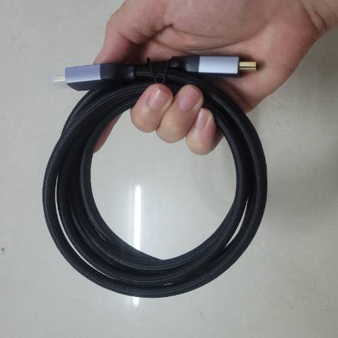 Cầm rất chất lượng, dây dầy, bự chà bá, đầu chắc chắn, cắm vô máy rất nhẹ nhàng, không bị cứng. Xài rất ok. Đáng mua nha