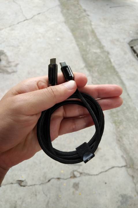 Sản phẩm được giao nhanh, đóng gói gọn gàng. Hàng fullbox, còn nguyên nylon bảo vệ đầu dây. Mình *** thử công suất sạc đo bởi dây cũng tương đối chuẩn.