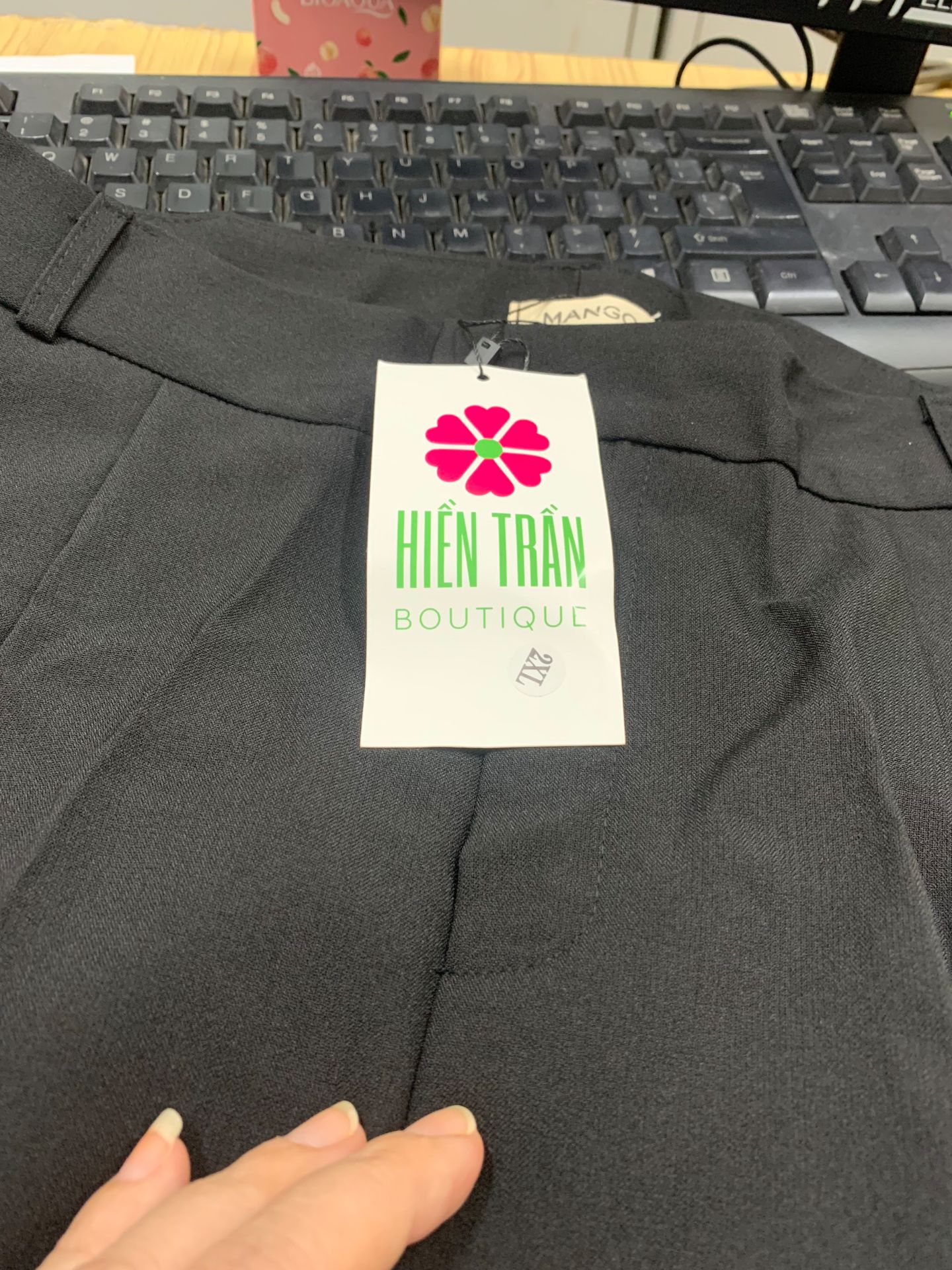 xxl vừa với eo 80 m102 nhưng khá ôm. người mập thì nên chọn trừ hao 2_3cm mới mặc được, sp ok giống như giới thiệu xxl vừa với eo 80 m102 nhưng khá ôm. người mập thì nên chọn trừ hao 2_3cm mới mặc được, sp ok giống như giới thiệu