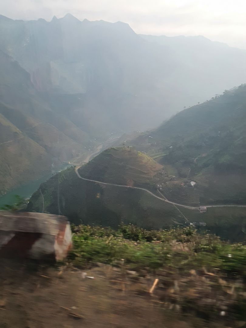 đai dùng ok lắm ạ. có rất nhiều kiểu đeo. rất phù hợp, dễ sửa dụng