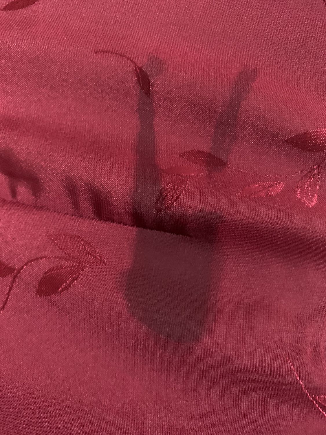 Bàn ủi chảy nước ra quá nhiều, tôi muốn đổi lại cái khác