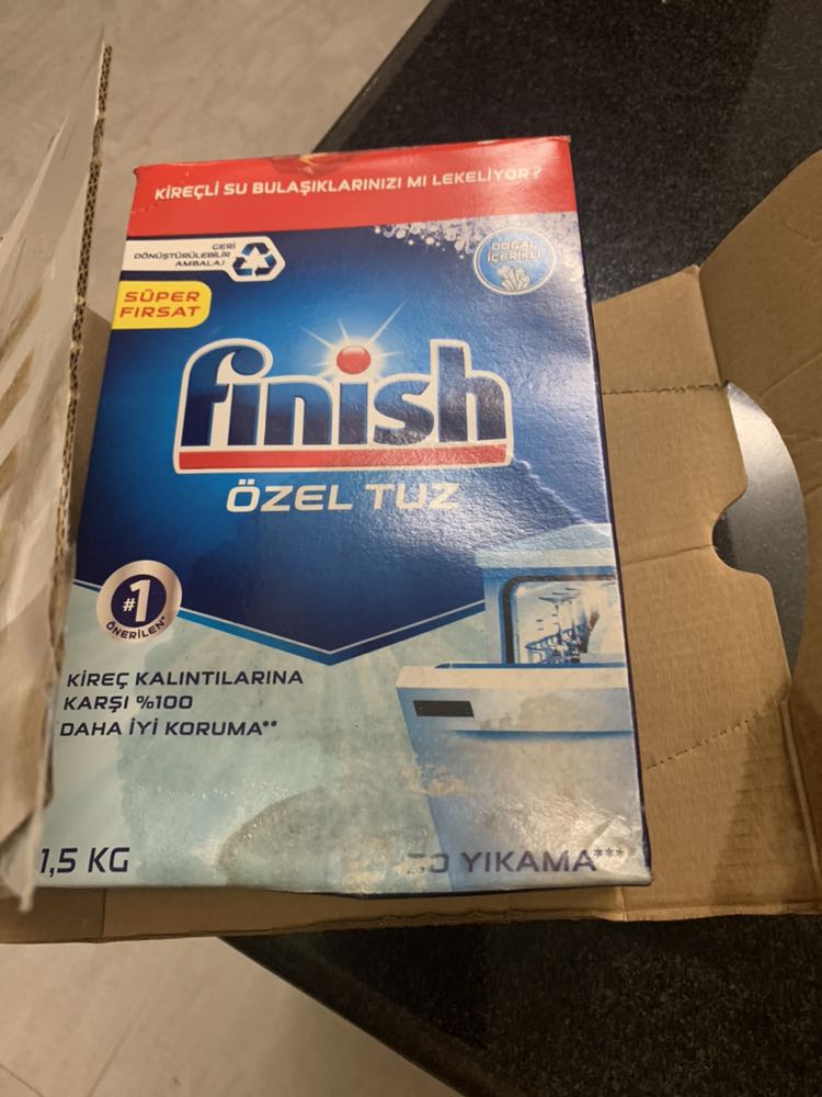 Muối giao đến ướt nhẹp 1 phần hộp