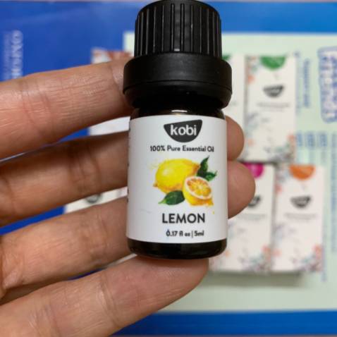 Lần đầu mua được tinh dầu ưng ý đến thế. Mùi rất tự nhiên, dễ chịu lắm ạ. Đóng gói cẩn thận, chắc chắn. Giao hàng siêu nhanh luôn. Sẽ ủng hộ tiếp