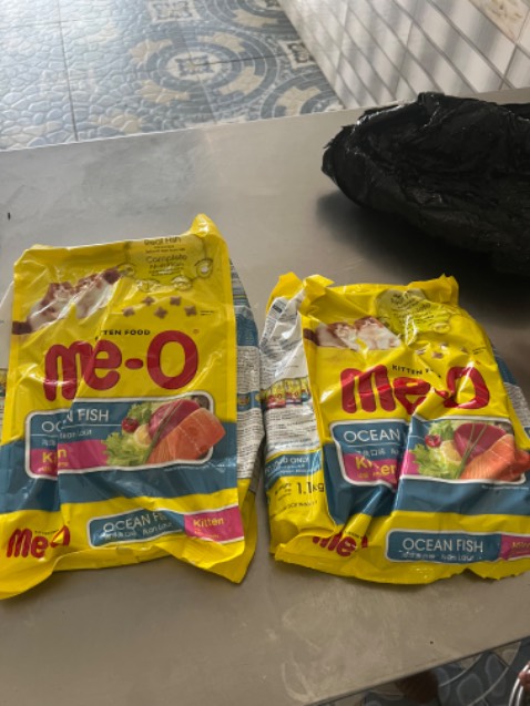 Hàng chuẩn nhé, hãng này miu nhà mình sd nhìu, mình cũng đã mua nhìu ở shop khác, nhưng do shop cũ tăng giá nên đã tìm ra shop này😍 

Nên mua mọi người nhé. Hàng giao đủ.