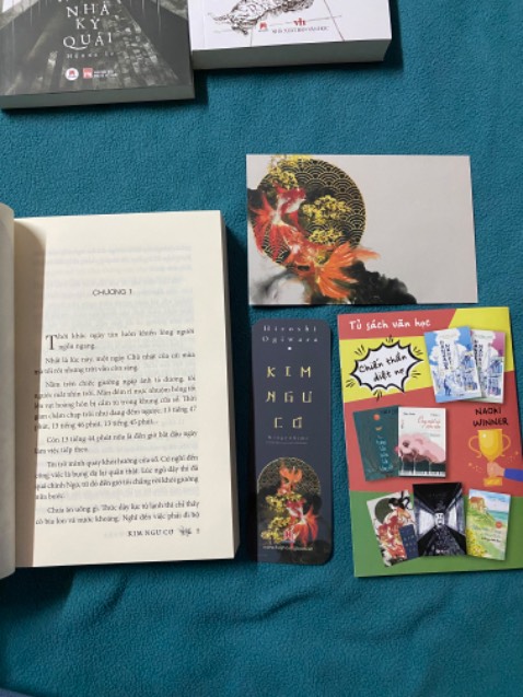 Giao hàng rất nhanh. Sách bọc seal kỹ càng và trong tình trạng tốt. Được tặng kèm 1 bookmark và 1 postcard. Mua được ngay đợt sales 43%. Đến giờ mình rất hài lòng với các cuốn sách của huyhoangbookstore. Đọc review thì thấy cuốn này khá thú vị nhưng chưa đọc chi tiết nên chưa thể đánh giá sâu hơn.