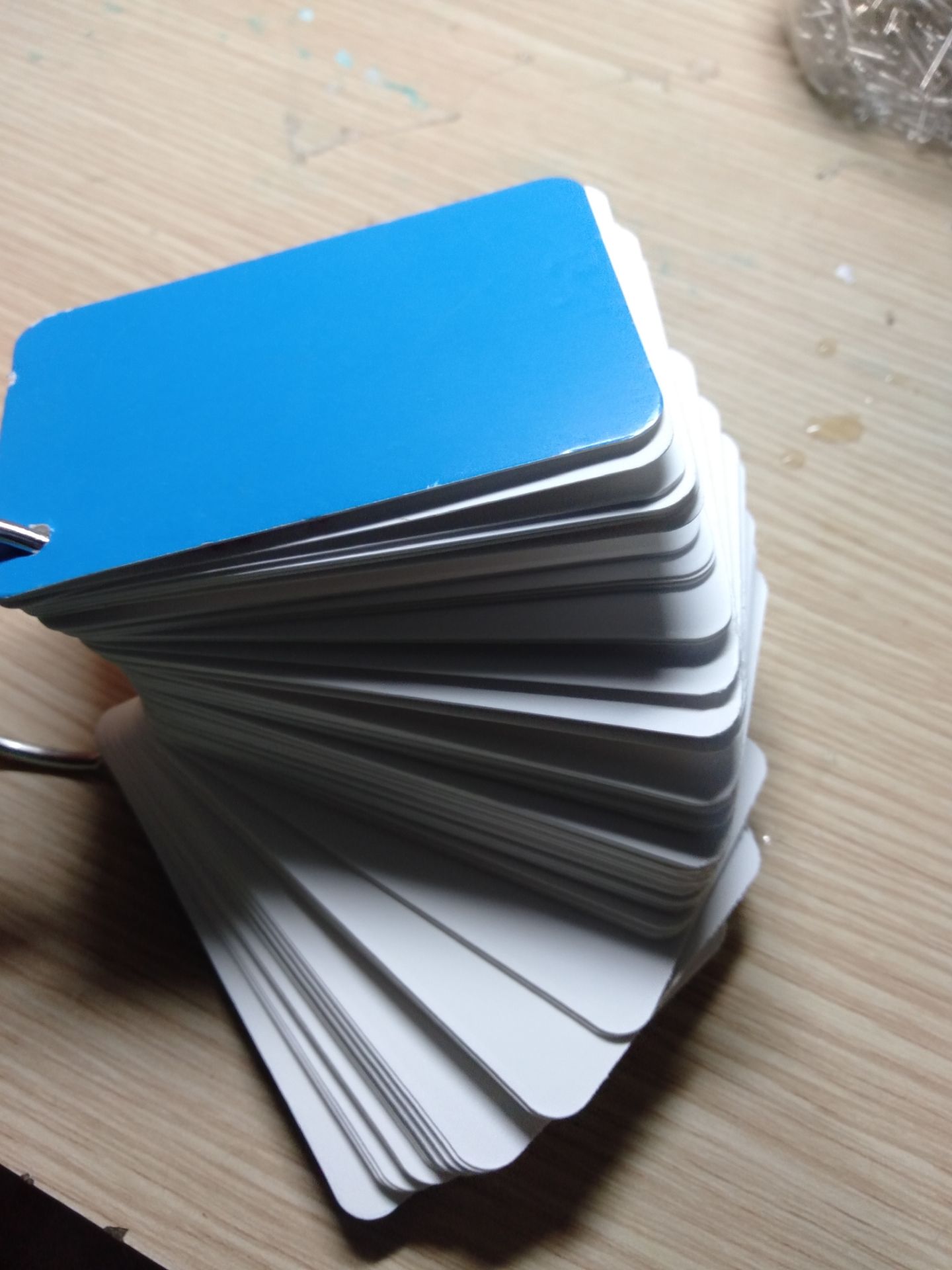 Giấy ngoll lắm nhee, với giá cả này là rất ucii luôn