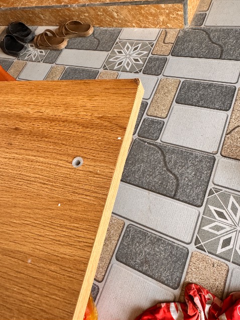 Hành giao chậm so với dự kiến. Bị bung góc. Xầy xước nhiều