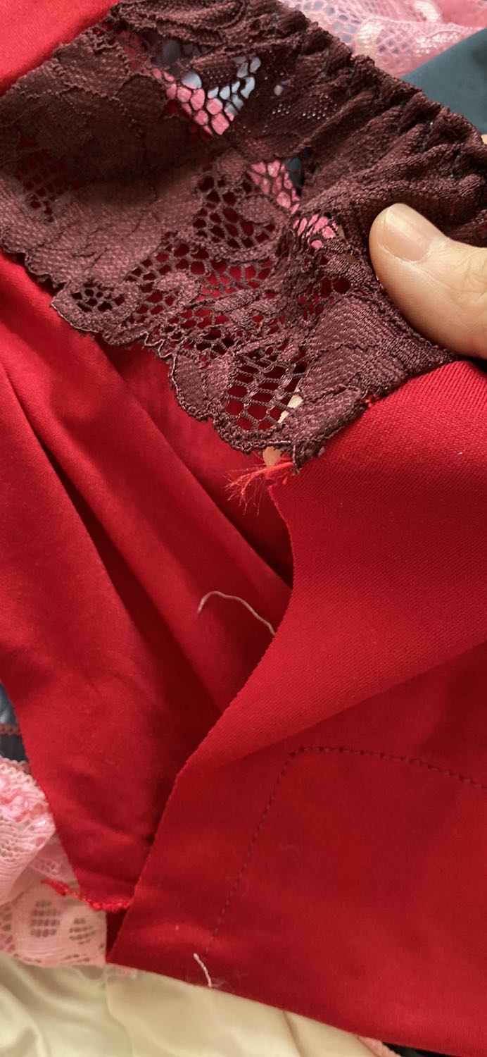 Quần ko giống như hình.  Yêu cầu trả lại hàng shop nhé