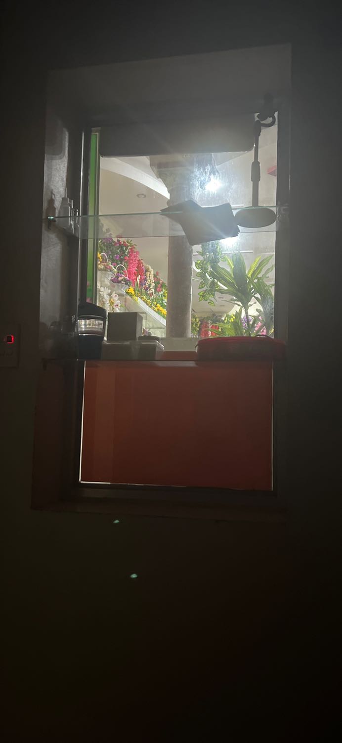 Omo hàng chính hãng ko còn gì để nói thêm nữa nhưng hôm 4-4 sale giá nhiều nên mình đặt ariel nhưng nữa tháng sau ko thấy giao hàng mình hỏi thì tiki bảo hết hàng đáng ra là hết hàng thì ko cần QC làm gì đấy phải để mình hỏi thì tiki mở nói hết hàng làm mình hơi thất vọng ..... Omo hàng chính hãng ko còn gì để nói thêm nữa nhưng hôm 4-4 sale giá nhiều nên mình đặt ariel nhưng nữa tháng sau ko thấy giao hàng mình hỏi thì tiki bảo hết hàng đáng ra là hết hàng thì ko cần QC làm gì đấy phải để mình hỏi thì tiki mở nói hết hàng làm mình hơi thất vọng .....