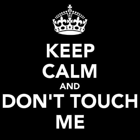 Đã đọc xong cuốn sách trong 2 ngày. Cách hành văn của tác giả khá hay, cảm giác khá thơ mộng và lãng mạn mặc dù là truyện trinh thám. Nội dung thì cũng ko hẳn mới lạ nhưng cũng thu hút. Đọc xong cảm thấy buồn, tiếc nuối cho cuộc đời 1 ng đàn bà, thà không biết sự thật tự ru mình trong những lầm tưởng còn hơn. Quá đau buồn. Nhưng may thay ánh sáng đã xuất hiện vào những ngày xế chiều, đó chắc có lẽ là niềm an ủi lớn lao nhất của cuộc đời người đàn bà ấy.