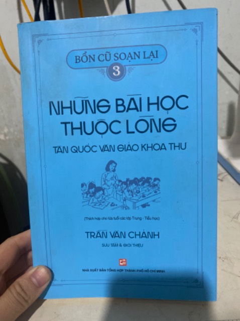 sách hay, ý nghĩa phù hợp cho các bé và người lơn tham khảo, mình đã giới thiệu nó cho người thân. và sẽ tiếp tục mua thêm quyển khác nữa.