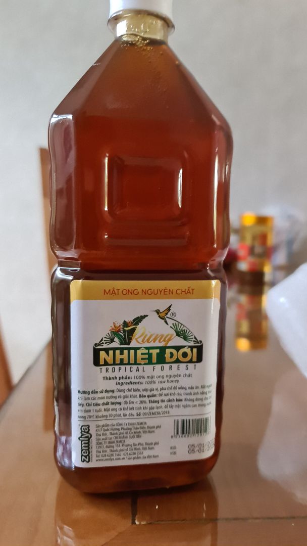Mật thanh, ngọt nhẹ, không có bọt. Mới sx 5/1/2022. 
Mình không rành về mật ong nên ko đánh giá đc chất lượng, nhưng nhìn chung là ok. 
Chai nhựa nên ko bị vỡ trong quá trình vận chuyển. Giao tiki now nhưng shop freeship. Sẽ ủng hộ tiếp.