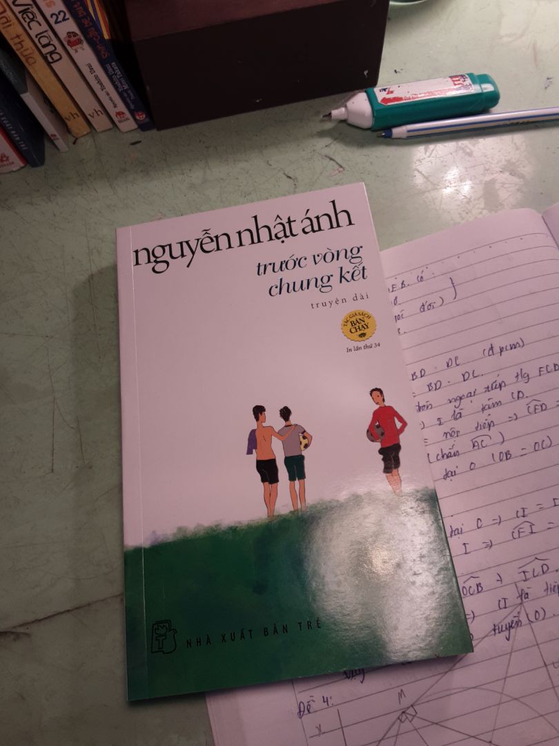 nội dung thì của chú Ánh viết thì lúc nào cung tuyệt rùi, nhưng mình lưu ý là mình mua 2 quyển của chú ánh thì cả 2 quyển mã vạch đều bị xước =(( vậ chuyển ko được cẩn thận lắm