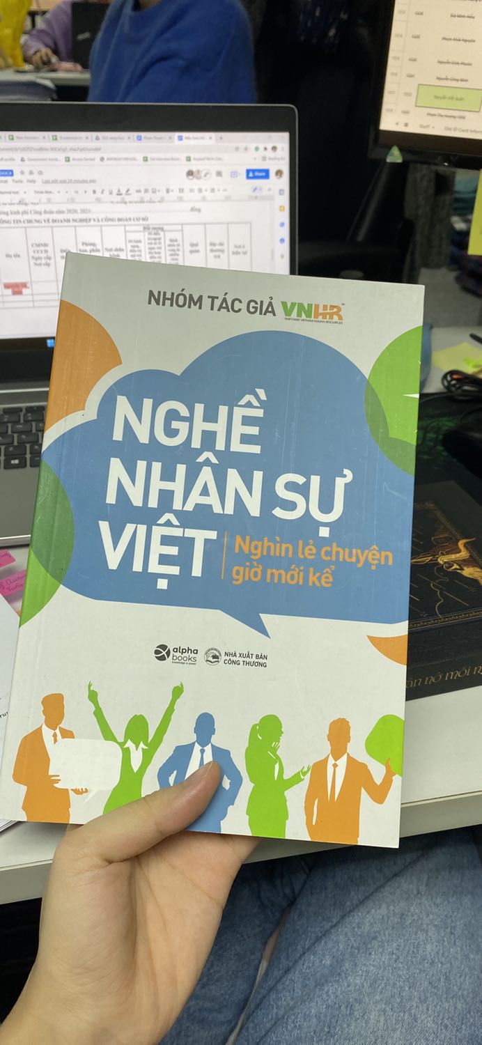 Tiki bọc sách cẩn thận. Giao siêu nhanh. Sách mình chưa đọc nên chưa đánh giá đcZ cảm ơn tiki nhiều Tiki bọc sách cẩn thận. Giao siêu nhanh. Sách mình chưa đọc nên chưa đánh giá đcZ cảm ơn tiki nhiều